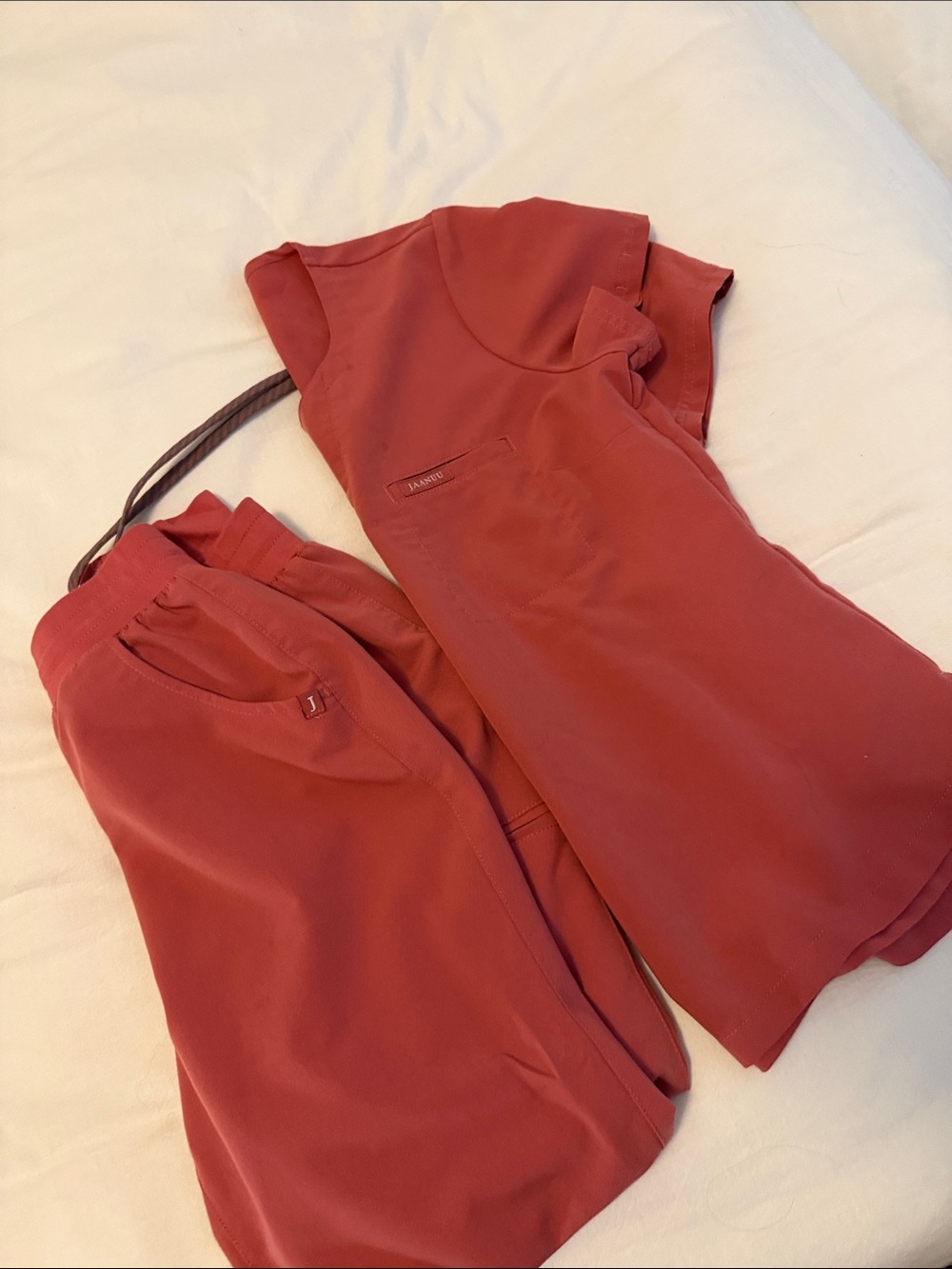 Jaanuu Women's Scrub Set